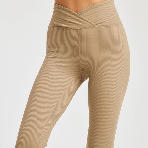 Year of Ours Pants - Year of Ours Ribbed Veronica Legging